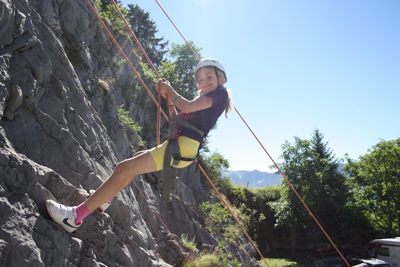 Village Camps International Summer Camp Leysin, Switzerland 2026-08-15 https://www.villagecamps.com/journals_admin/images/707-9-green climb (57).jpg